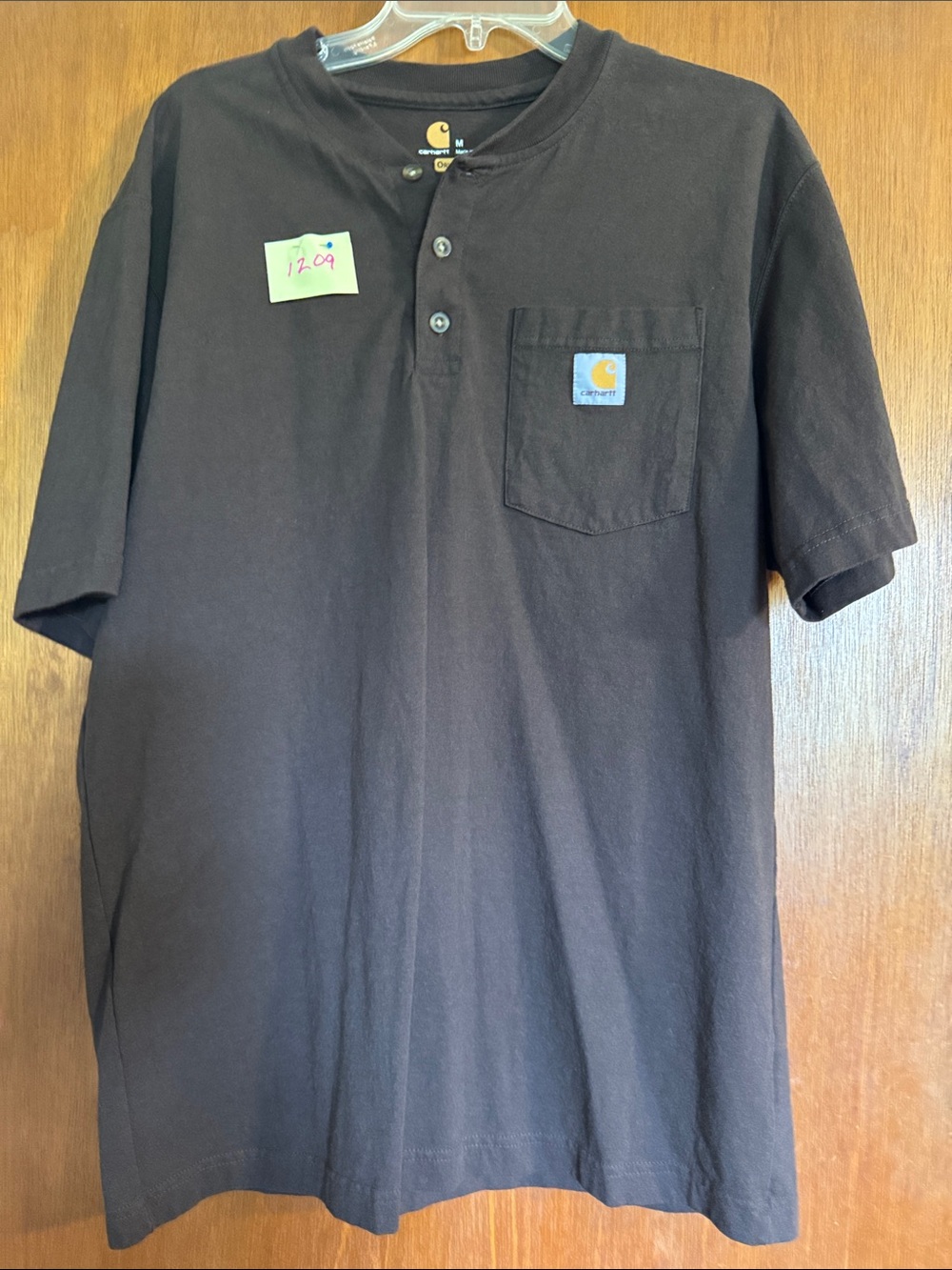 Carhartt Short-Sleeve Brown Henley Pocket T-Shirt Size Medium ‼️😍‼️